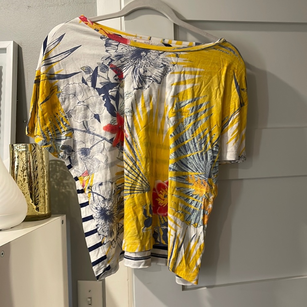 Gap Short Sleeve Floral Shirt size small